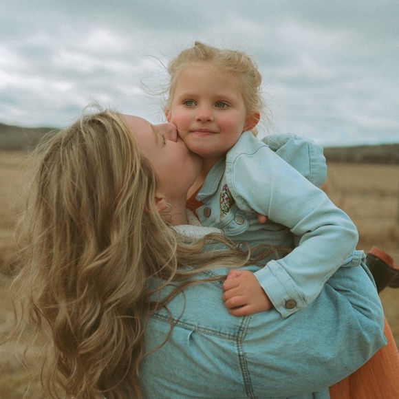 Welcome to my closet! - Picture 6 of 10